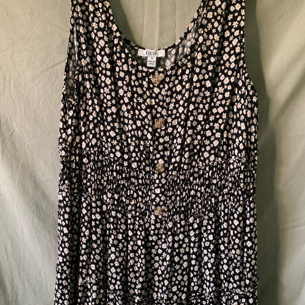Daisy print dress